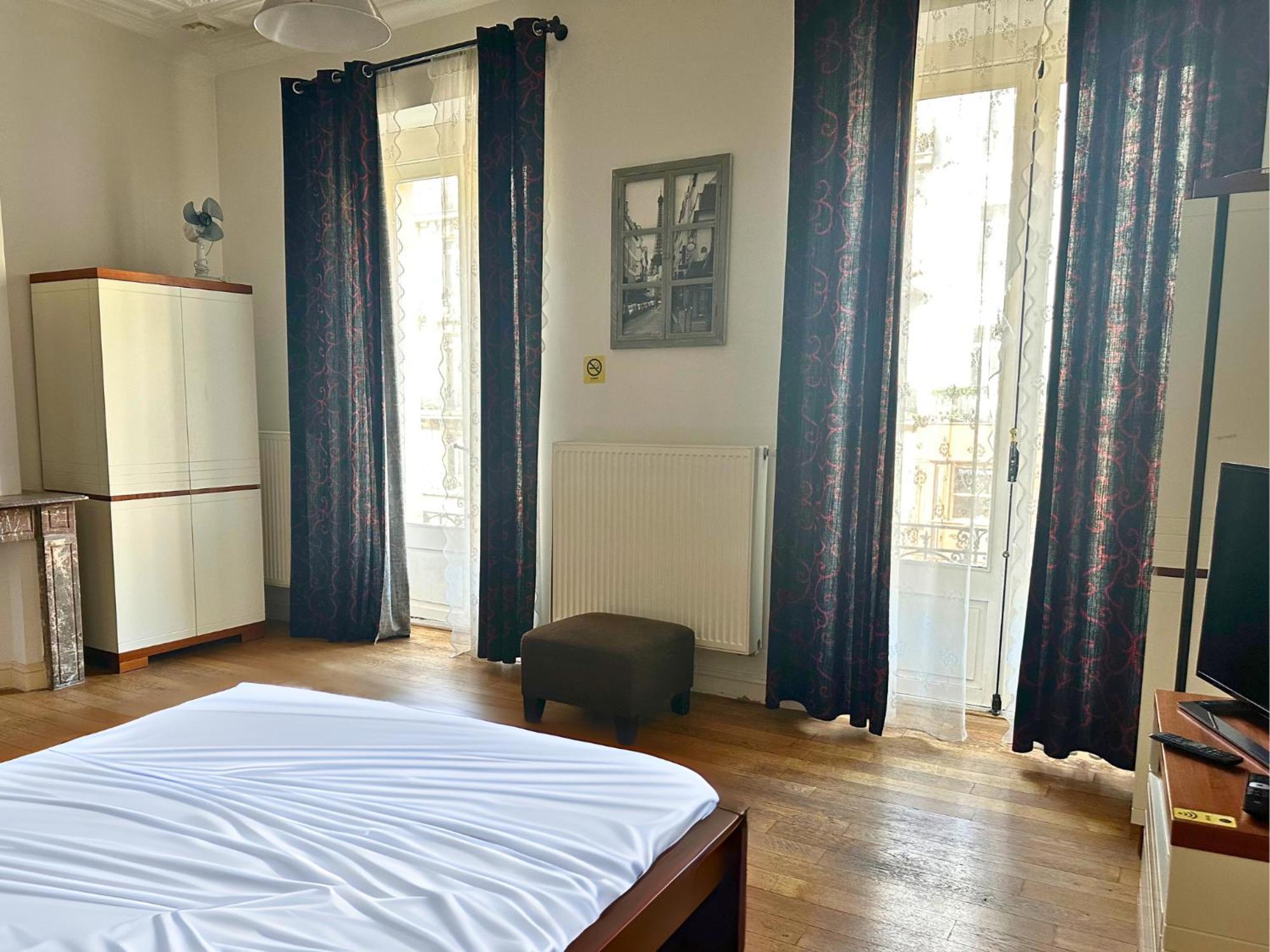 Residence Capitale Брюссель Экстерьер фото