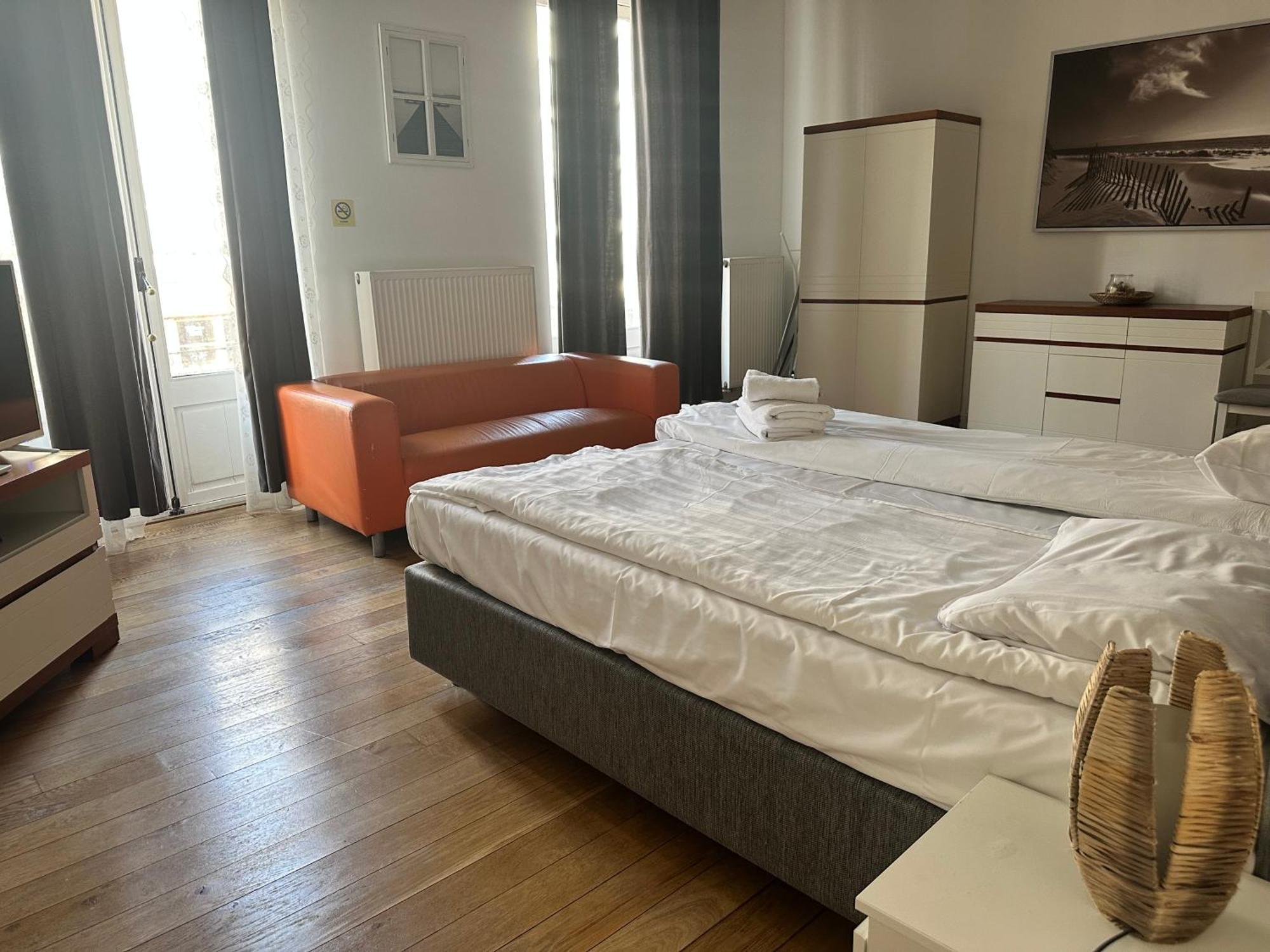 Residence Capitale Брюссель Экстерьер фото